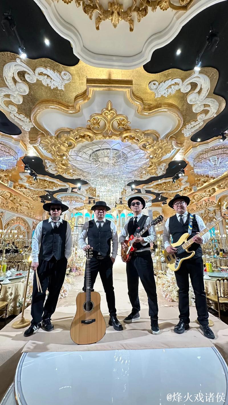 个性绽放的全能型:吹小号、组乐队、踢任意球兼任主教练 个性绽放的全能型:吹小号、组乐队、踢任意球兼任主教练