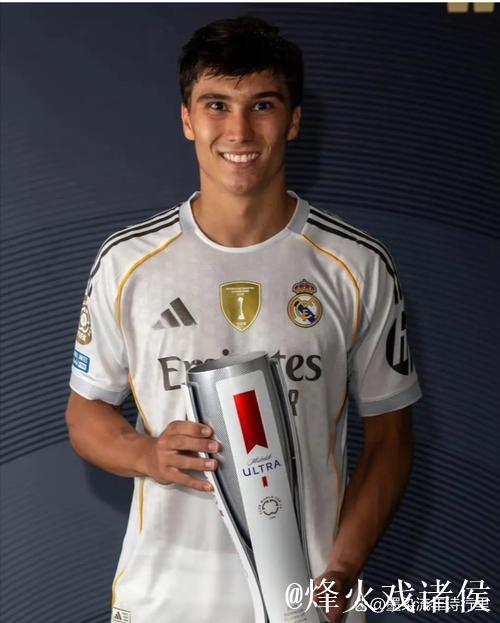 皇马盯上法甲中卫天才,乌帕梅卡诺对拜仁发出最后通牒 皇马盯上法甲中卫天才,乌帕梅卡诺对拜仁发出最后通牒